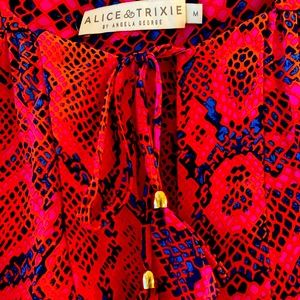 Alice and Trixie Blouse size Medium